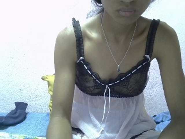 Yalane live cam on BongaCams