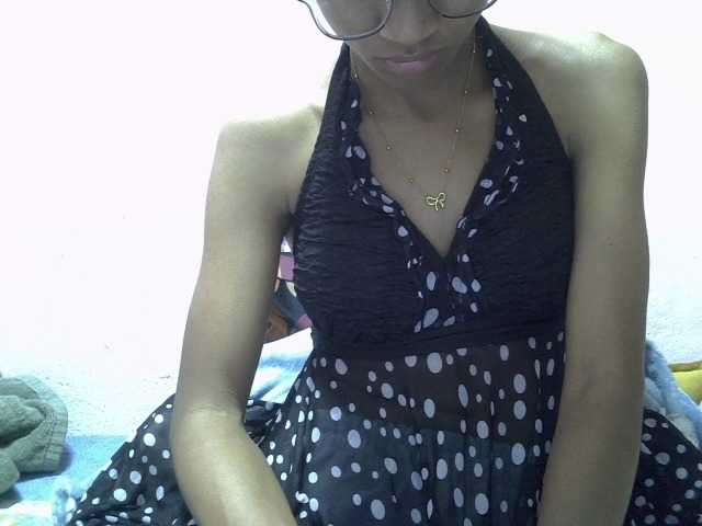 Yalane live cam on BongaCams