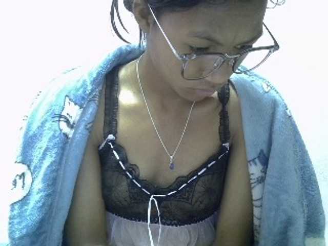Yalane live cam on BongaCams