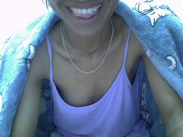 Yalane live cam on BongaCams