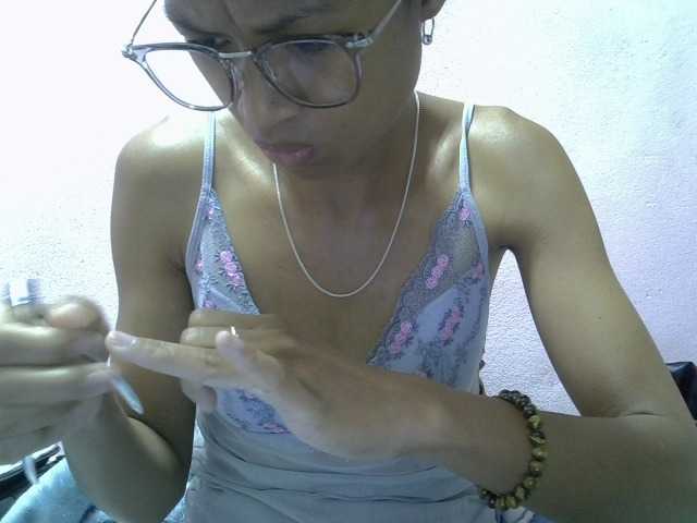 Yalane live cam on BongaCams