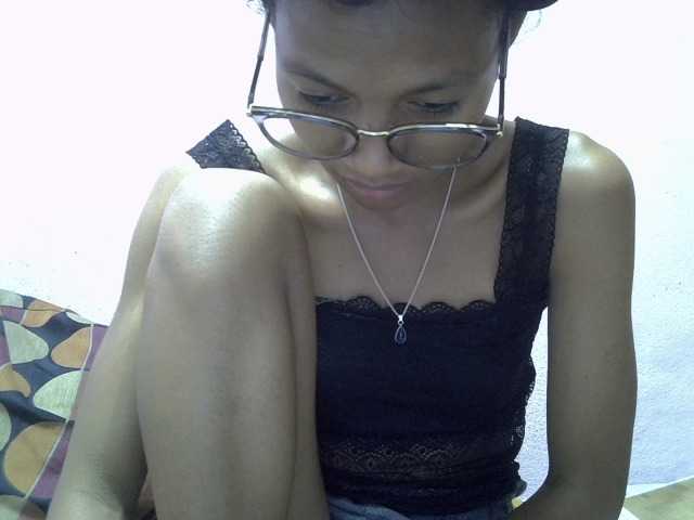 Yalane live cam on BongaCams