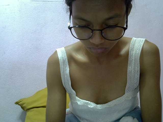Yalane live cam on BongaCams