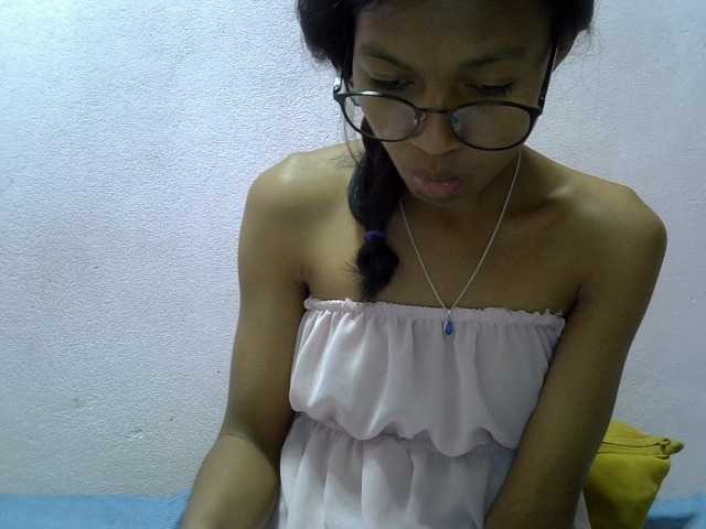 Yalane live cam on BongaCams