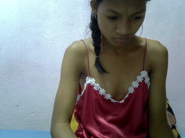 Yalane live cam on BongaCams