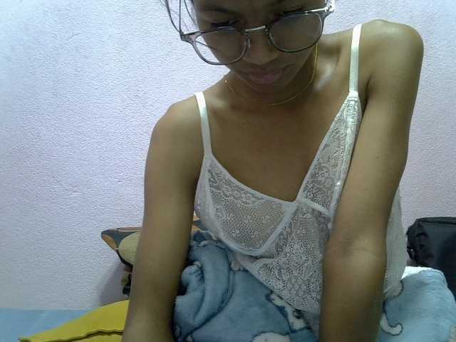 Yalane live cam on BongaCams