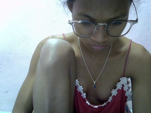 Yalane live cam on BongaCams