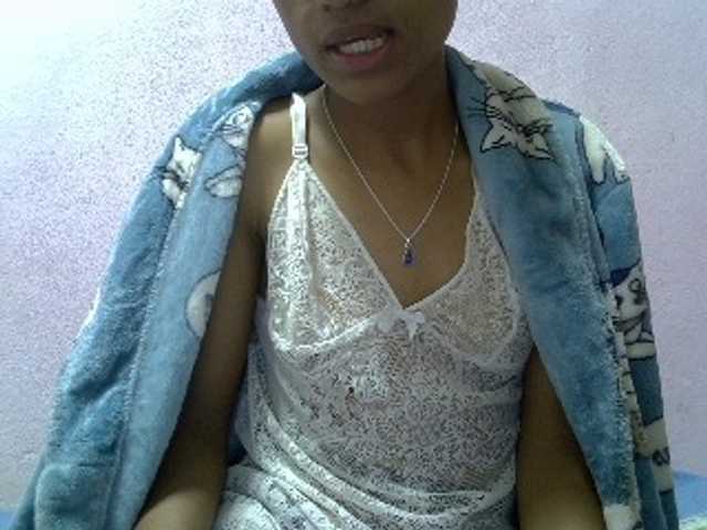 Yalane live cam on BongaCams