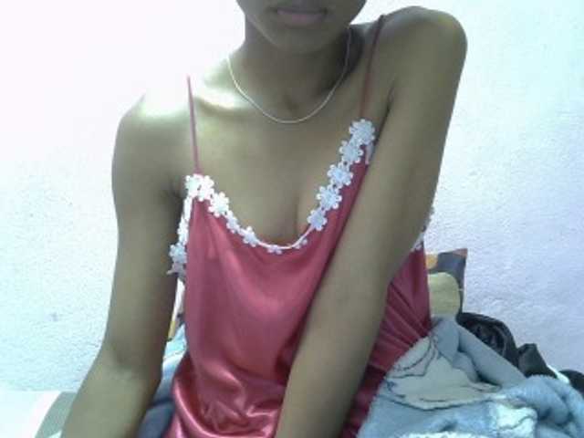 Yalane live cam on BongaCams