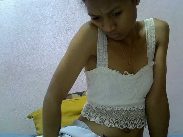 Yalane live cam on BongaCams
