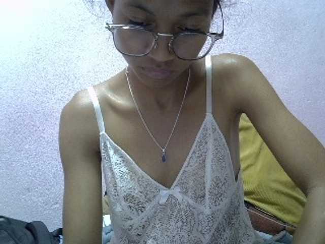 Yalane live cam on BongaCams