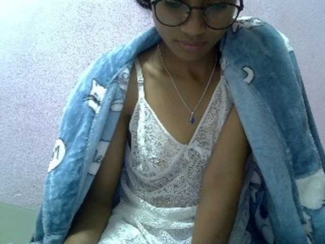 Yalane live cam on BongaCams