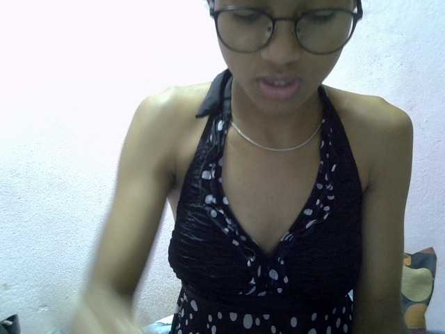 Yalane live cam on BongaCams