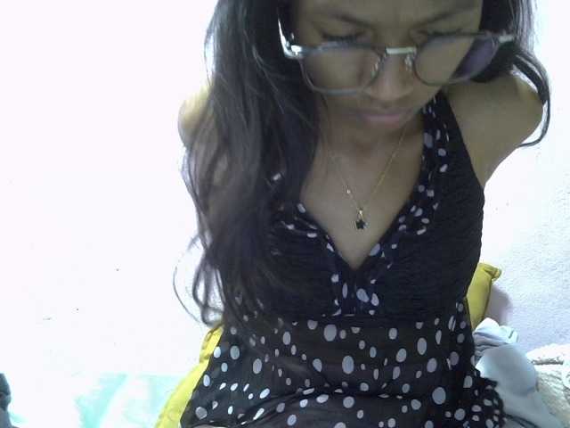 Yalane live cam on BongaCams