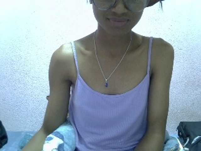 Yalane live cam on BongaCams