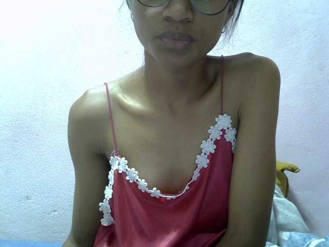 Yalane live cam on BongaCams