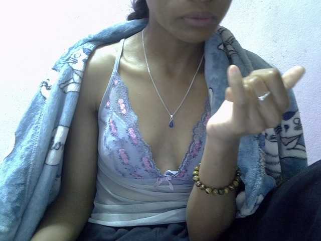 Yalane live cam on BongaCams