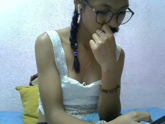 Yalane live cam on BongaCams
