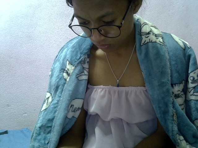 Yalane live cam on BongaCams