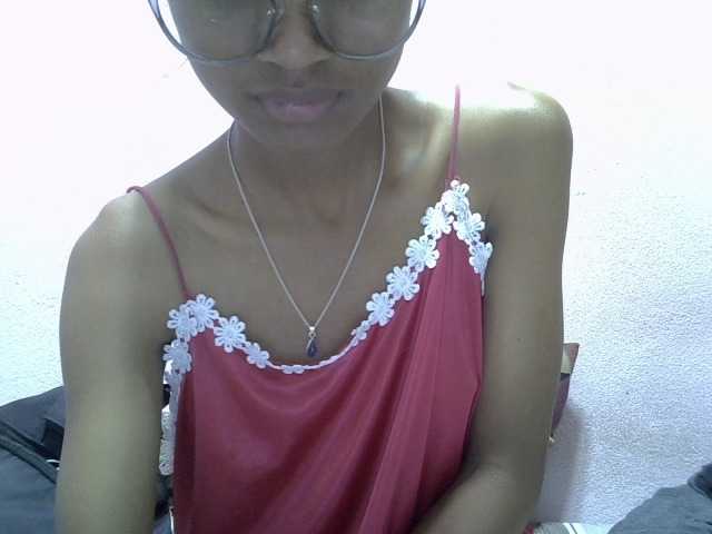 Yalane live cam on BongaCams