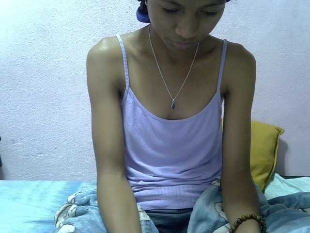 Yalane live cam on BongaCams