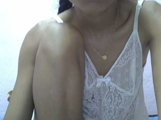 Yalane live cam on BongaCams