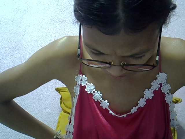 Yalane live cam on BongaCams