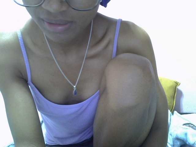 Yalane live cam on BongaCams
