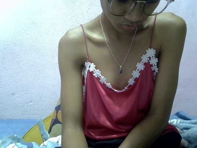Yalane live cam on BongaCams
