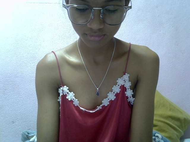 Yalane live cam on BongaCams