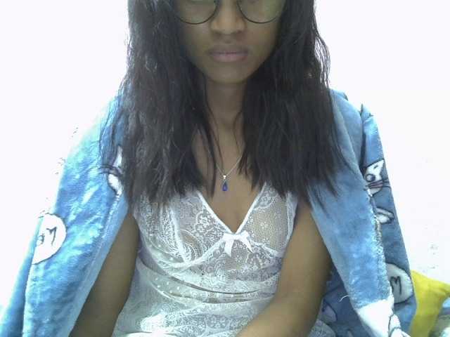 Yalane live cam on BongaCams
