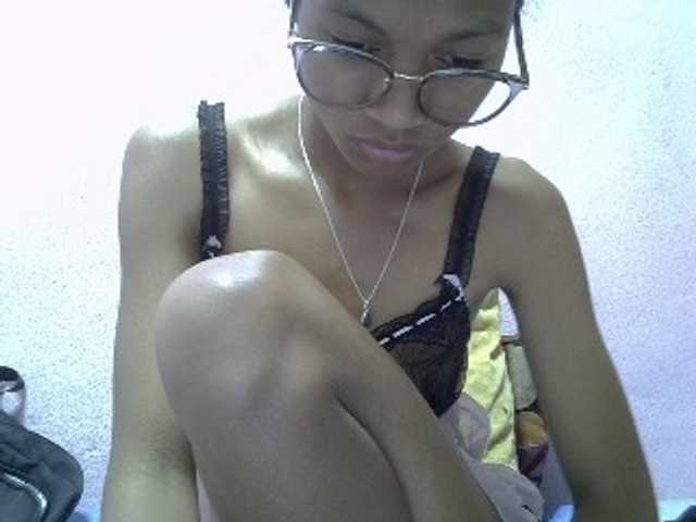 Yalane live cam on BongaCams