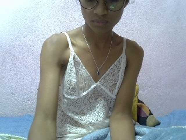 Yalane live cam on BongaCams