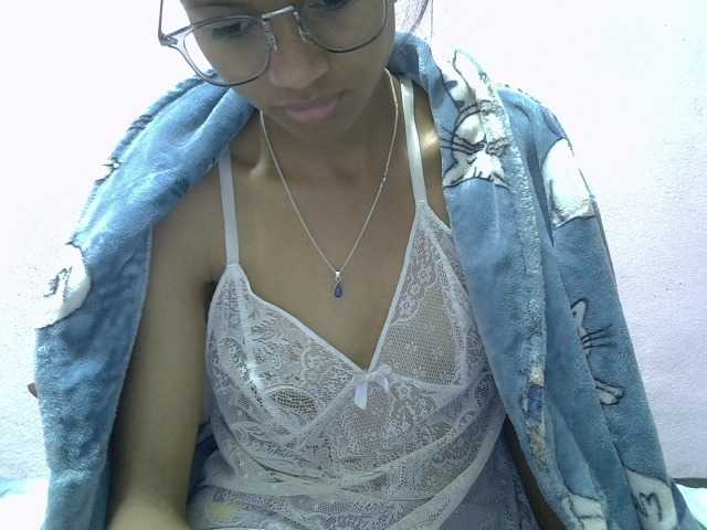 Yalane live cam on BongaCams