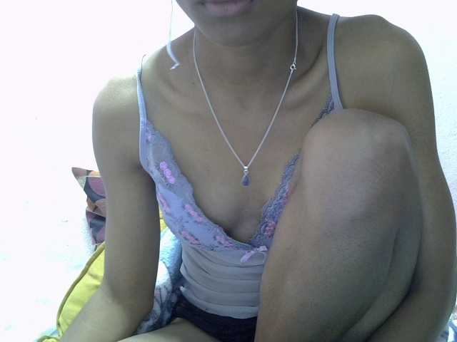 Yalane live cam on BongaCams