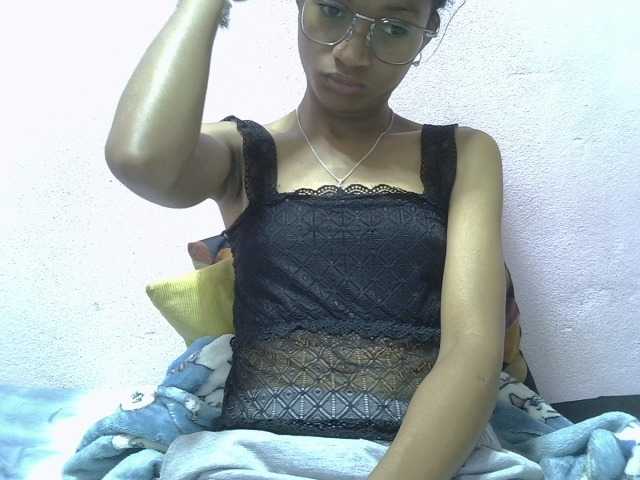 Yalane live cam on BongaCams