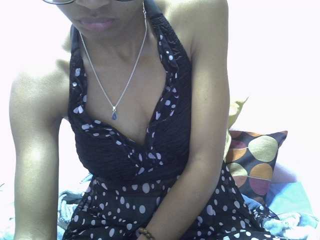 Yalane live cam on BongaCams