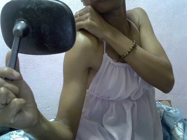 Yalane live cam on BongaCams