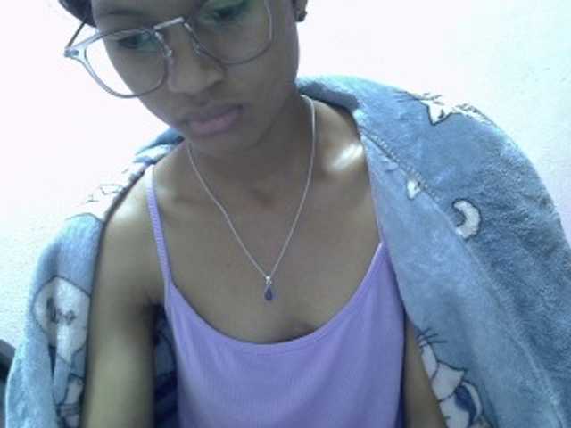 Yalane live cam on BongaCams