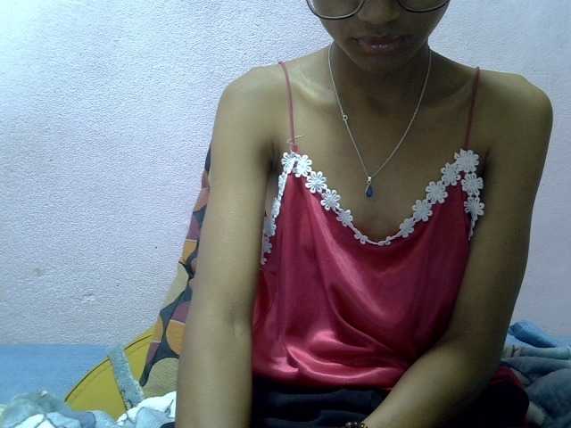 Yalane live cam on BongaCams