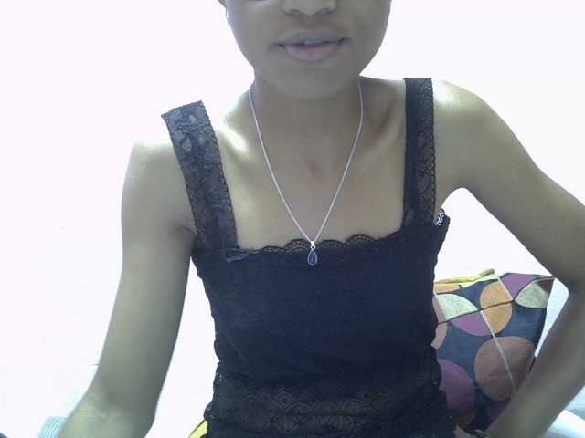 Yalane live cam on BongaCams