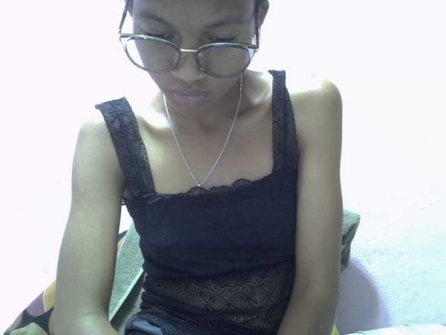 Yalane live cam on BongaCams