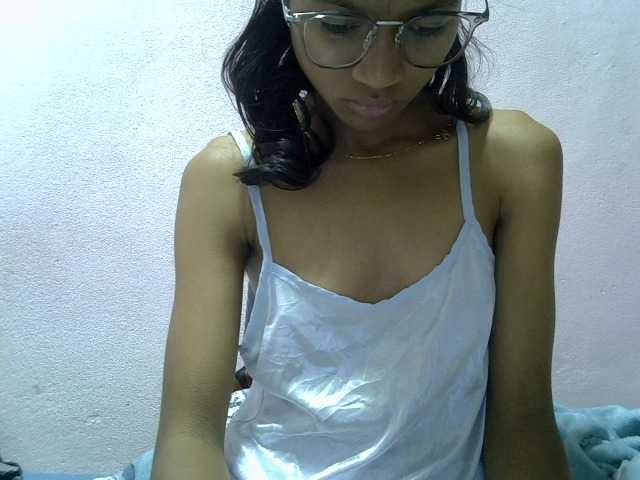 Yalane live webcam show