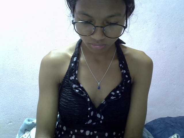 Yalane live cam on BongaCams