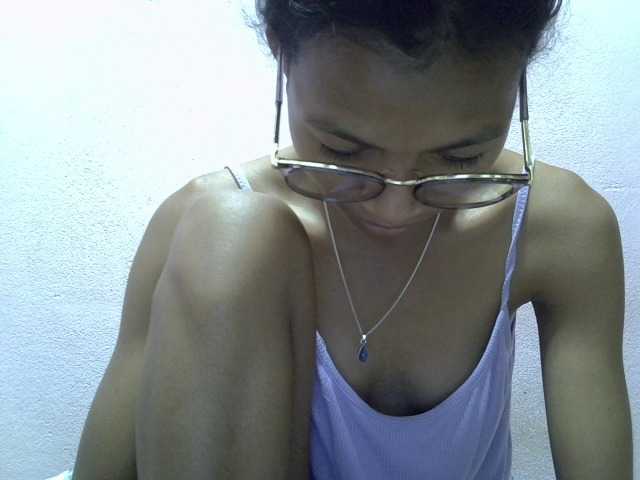 Yalane live cam on BongaCams