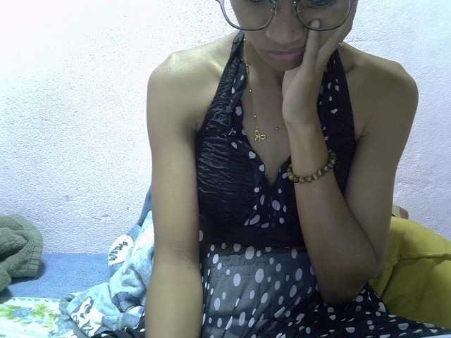 Yalane live cam on BongaCams