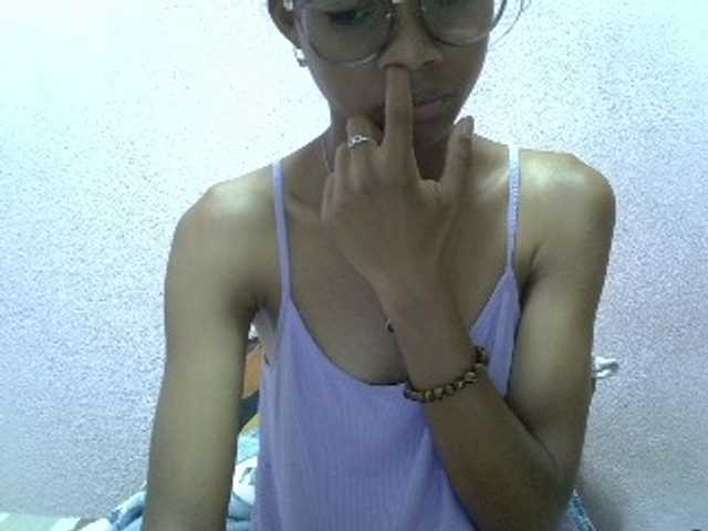 Yalane live cam on BongaCams