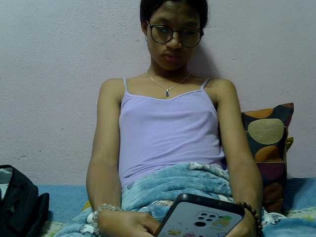 Yalane live cam on BongaCams