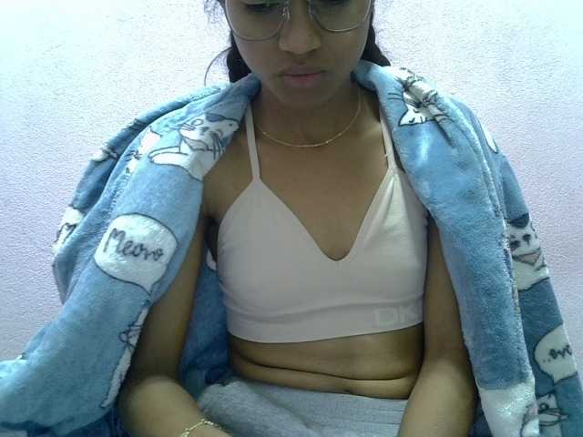 Yalane live cam on BongaCams