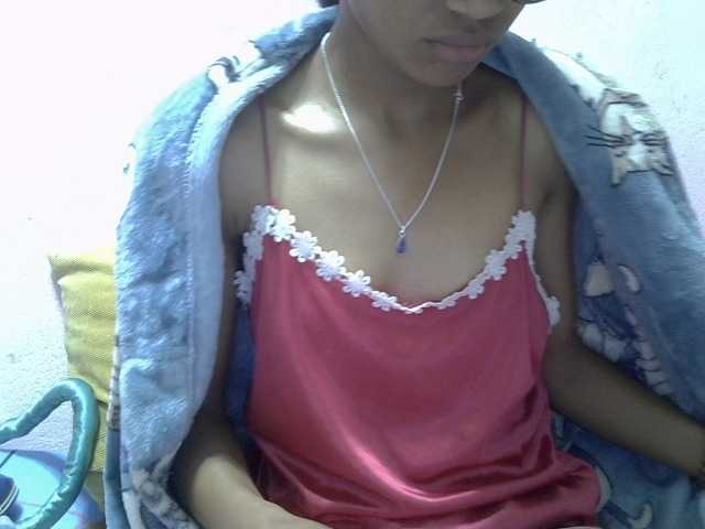 Yalane live cam on BongaCams